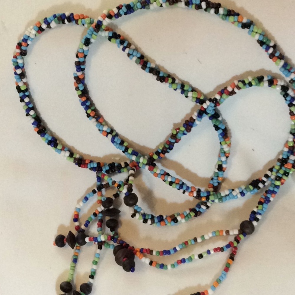 Beaded belt. B68
